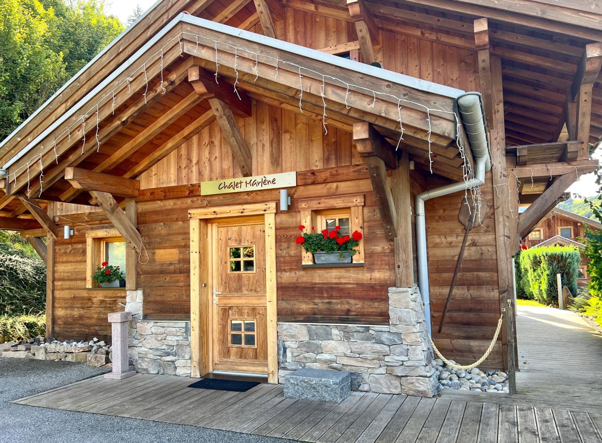 Logis Hotel, Chalets Et Restaurant Les Chatelmines La Bresse Kültér fotó