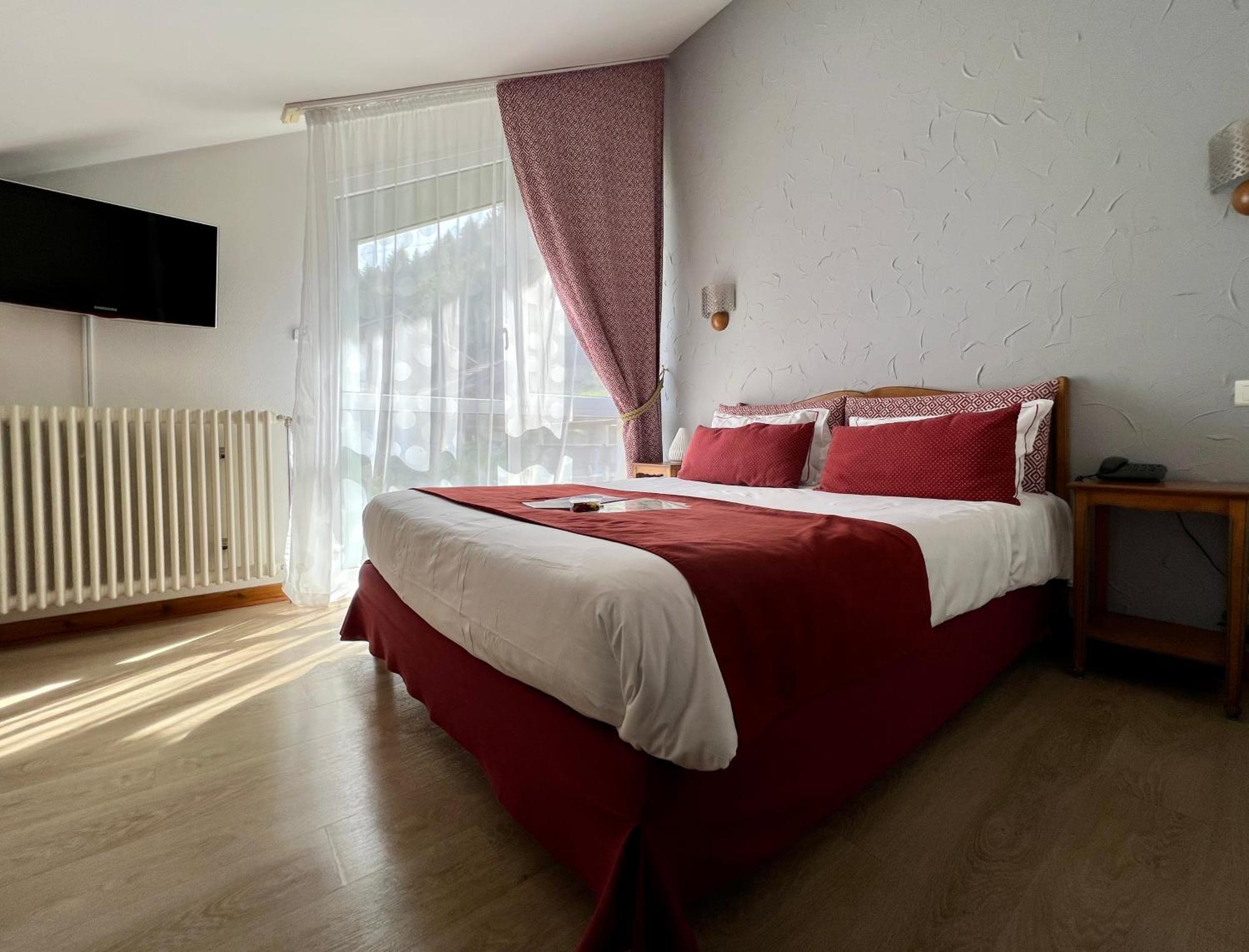 Logis Hotel, Chalets Et Restaurant Les Chatelmines La Bresse Kültér fotó