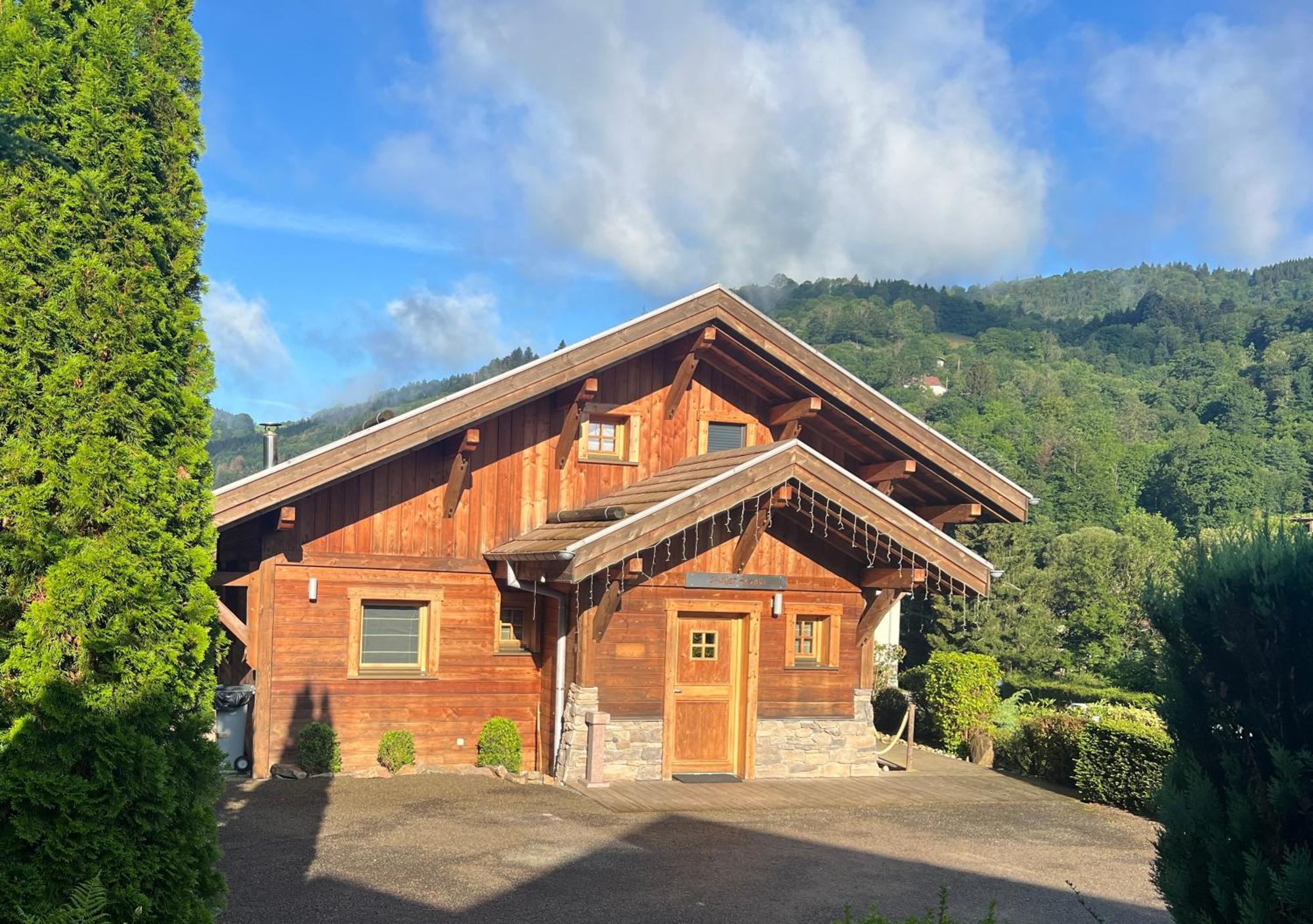 Logis Hotel, Chalets Et Restaurant Les Chatelmines La Bresse Kültér fotó