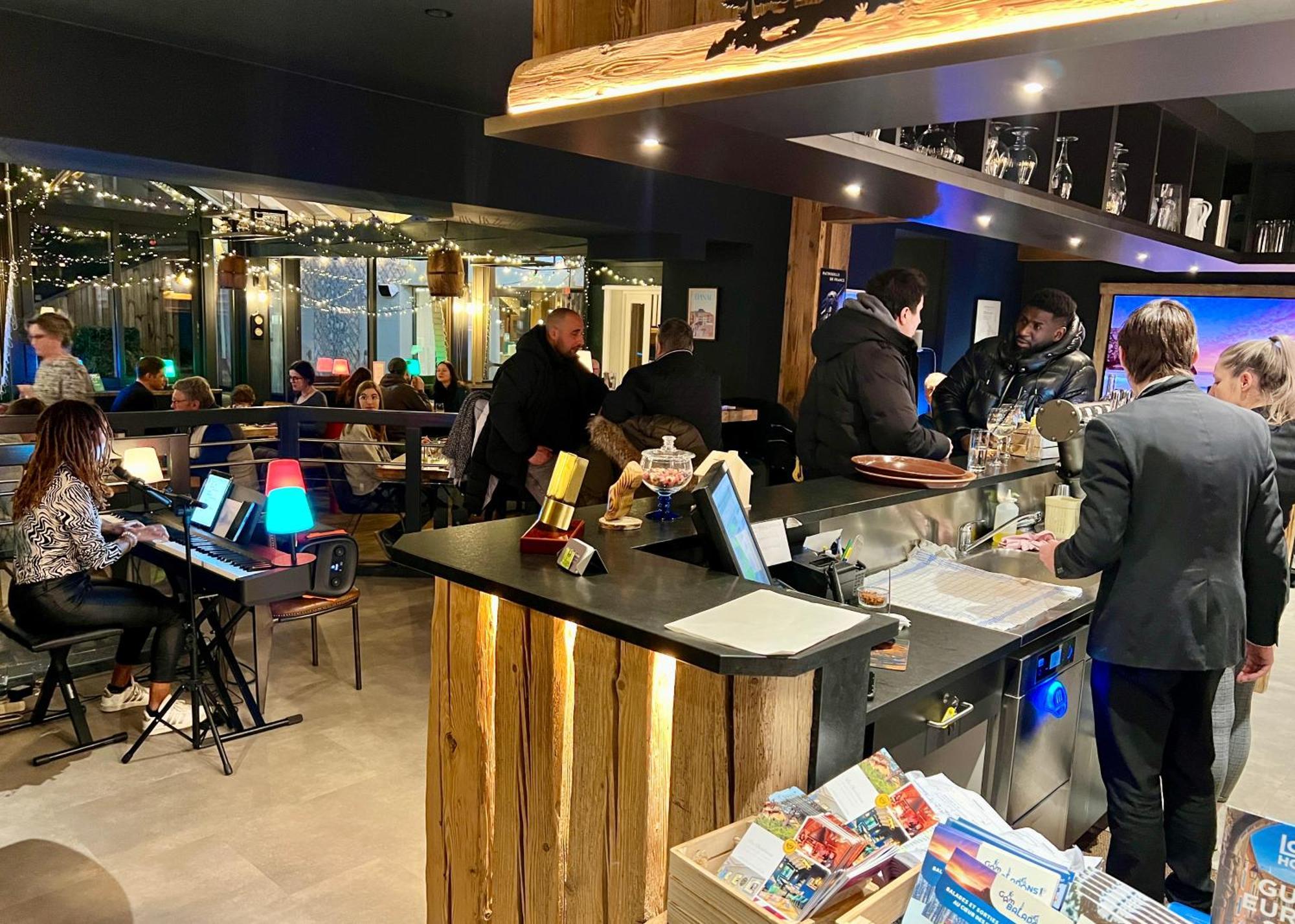 Logis Hotel, Chalets Et Restaurant Les Chatelmines La Bresse Kültér fotó